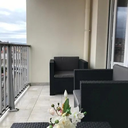 Roanne-centre Apartment